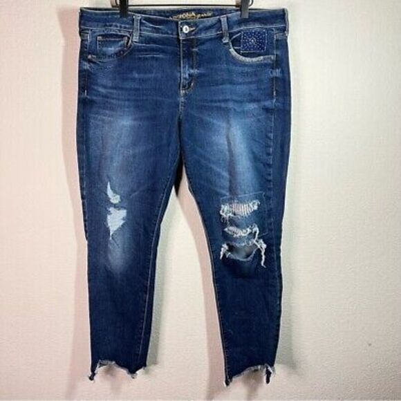 Arizona‎ dark wash distressed knee patch jeans size 17 - Picture 1 of 8